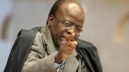 Imagem Joaquim Barbosa renuncia à relatoria do processo do mensalão