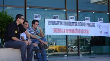 Imagem Servidores do MP anunciam manifestações e planejam paralisação