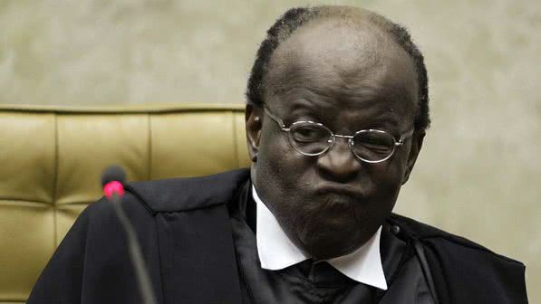 Imagem Joaquim Barbosa quer triplicar a folha de salários do CNJ