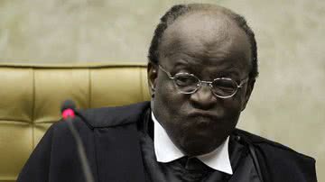 Imagem Joaquim Barbosa quer triplicar a folha de salários do CNJ