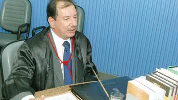 Imagem  Carlos Cintra desocupa cargo de vice-presidente do TRE
