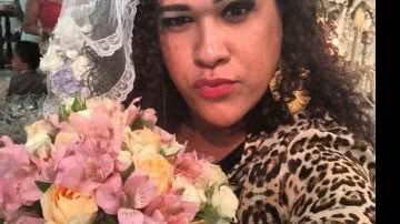Imagem Leo Kret vai a casamento e pega buquê
