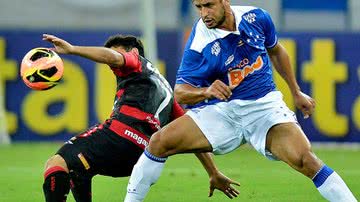 Imagem Vitória encara líder Cruzeiro na volta ao Brasileirão