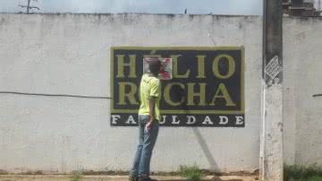 Imagem Sucom interdita obra da Faculdade Hélio Rocha na Paralela por falta de alvará 