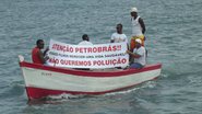 Imagem Pescadores fazem protesto em alto mar
