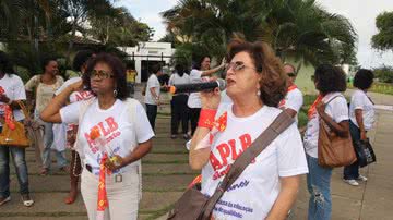 Imagem Diretora sindical detona gestão de Bacelar na Educação