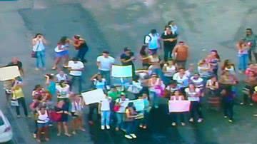 Imagem Estudantes da FTC protestam contra insegurança na Paralela