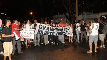 Imagem “Vem pra Rua”: música-tema das manifestações está fora do CD do Rappa