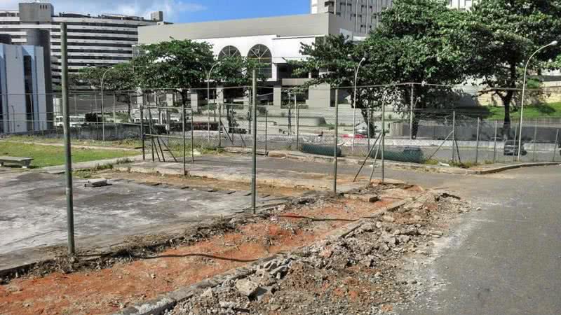 Imagem Alunos da Ufba fazem passeata contra modificações da Secopa no Cefe