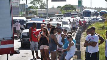 Imagem Protesto na BA-099: tô cansada de ver amigos morrerem, lamenta manifestante
