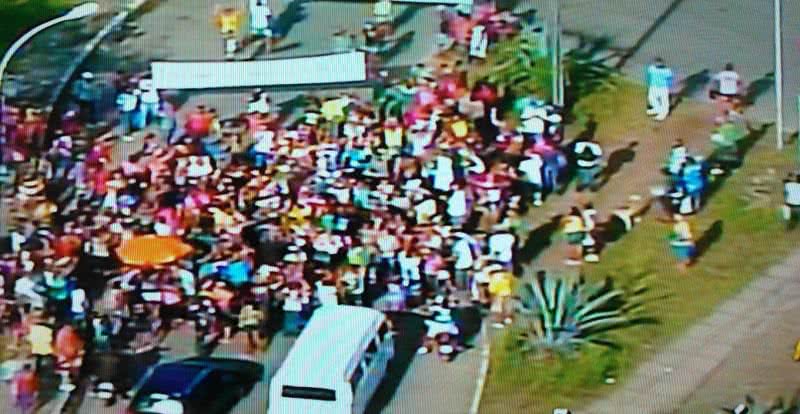 Imagem Protesto: moradores fecham acesso na Estação Pirajá