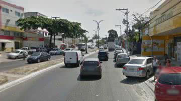 Imagem Manifestação fecha Av.Dorival Caymmi em Itapuã