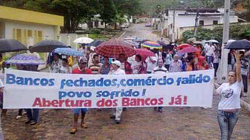 Imagem Mundo Novo: população faz protesto e pede segurança