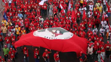 Imagem Clima tenso no CAB: MST faz protesto e tenta invadir a SSP