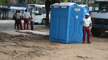 Imagem Prefeitura instala banheiros químicos após protesto dos rodoviários