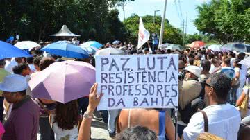 Imagem Servidores públicos e governo mantêm diálogo após greves das categorias