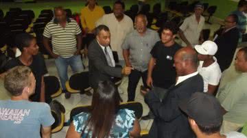 Imagem Movimento Reúne Ilhéus acusa vereador de agressão durante sessão