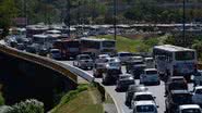 Imagem Trânsito engarrafado: motoristas de ônibus fazem protesto no Iguatemi