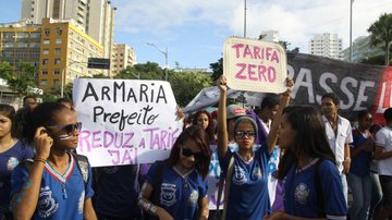 Imagem Inspirado na “Revolta do Buzu”, MPL sai do Campo Grande em direção à Câmara