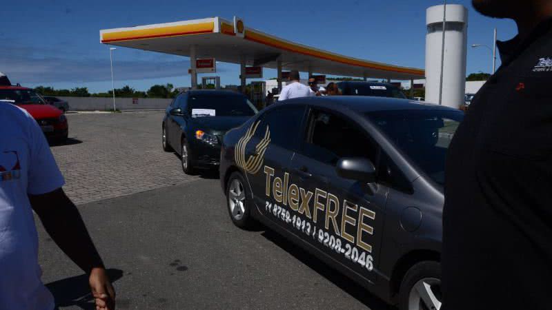 Imagem Investidores da Telefexfree fazem manifestação no Aeroporto em Salvador