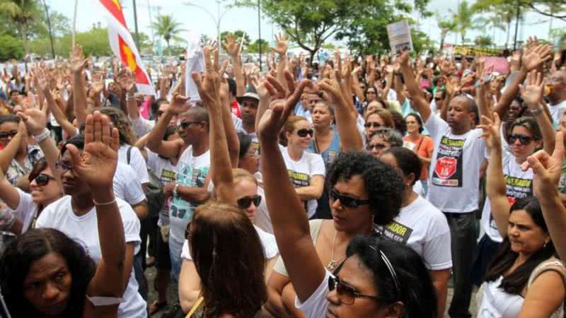 Imagem Professores da rede estadual e municipal vão aderir a paralisações de três dias