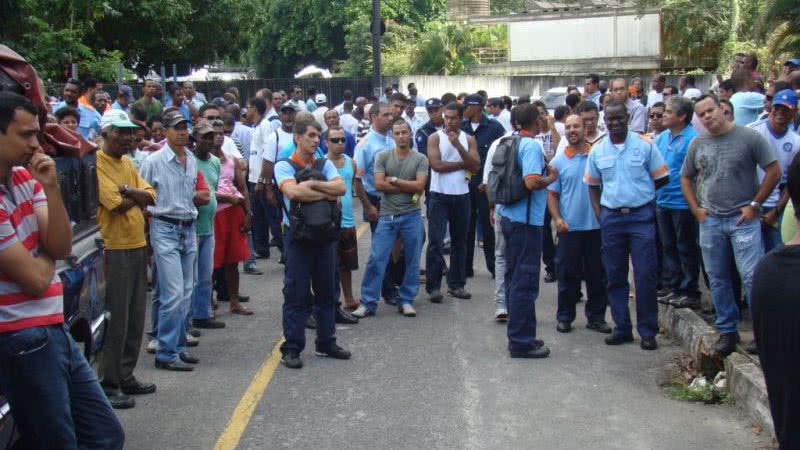 Imagem Servidores da Transalvador paralisam atividades