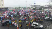 Imagem Servidores da Transalvador e educação fazem protesto contra Neto nesta manhã