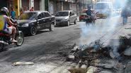 Imagem Moradores fecham via da Fazenda Grande em protesto