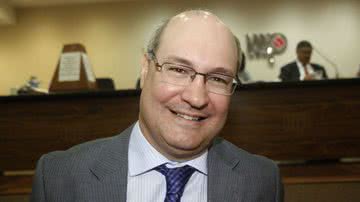 Roberto Viana