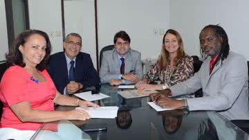 Imagem PSB e PCdoB fecham com Paulo Câmara e prometem oposição unificada