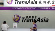 Imagem Avião da TransAsia cai em Taiwan e deixa 51 mortos