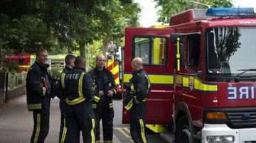 Imagem Homem tem pênis preso em torradeira