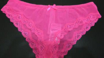 Imagem Homem processa hospital após acordar de anestesia usando calcinha rosa