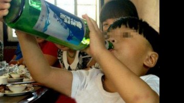 Imagem Garoto de dois anos pode ser o alcoólatra mais novo do mundo