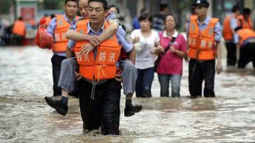 Imagem Deslizamento de terra deixa dezenas de soterrados na China