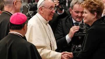 Imagem Papa conversa por meia hora com a presidente Dilma Rousseff 