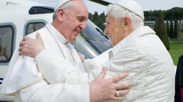 Imagem Papa Francisco encontra com Bento XVI
