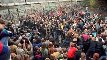 Imagem  Alemães celebram 25 anos de derrubada do Muro de Berlim