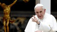 Imagem Papa Francisco critica hipocrisia dos religiosos que "vivem como ricos&quot