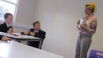 Imagem Professora é flagrada dando aula bêbada na Inglaterra