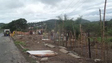 Imagem Sucom faz demolição de estruturas que ocupavam área pública em Paripe