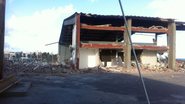 Imagem Em pleno Carnaval, ex-sede de praia do Bahia começa a ser demolida