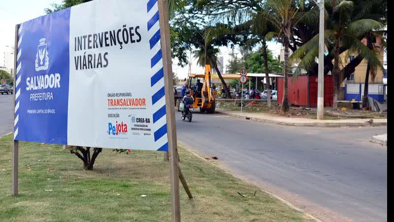 Imagem Porcalhões: após almoço, funcionários de terceirizada jogam quentinha no chão