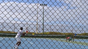 Imagem Prefeitura reforma cinco quadras de tênis na Boca do Rio