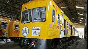 Imagem Ferroviários da CTS recebem contracheques, mas salário que é bom...