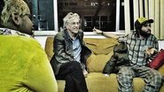 Imagem Caetano Veloso aparece com máscara black bloc em página do Mídia Ninja
