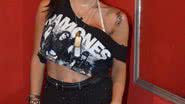 Imagem Anitta sensualiza em fotos para divulgar show