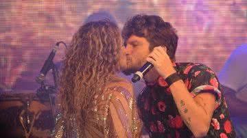 Imagem Daniela Mercury mostra prévia do Carnaval e troca selinho com Saulo