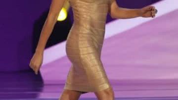 Imagem Fernanda Lima pede desculpas ao Irã por decote