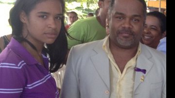 Imagem Isidório oferece filha para casar com presidente do Grupo Gay da Bahia